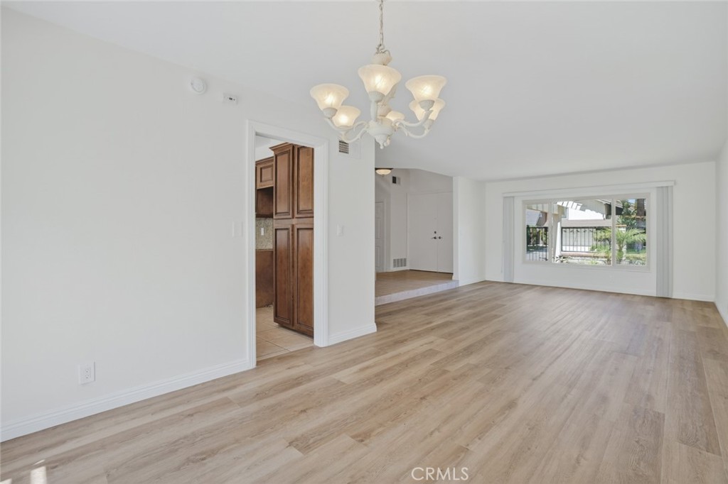 14652 Devonshire Avenue Property Photo 9