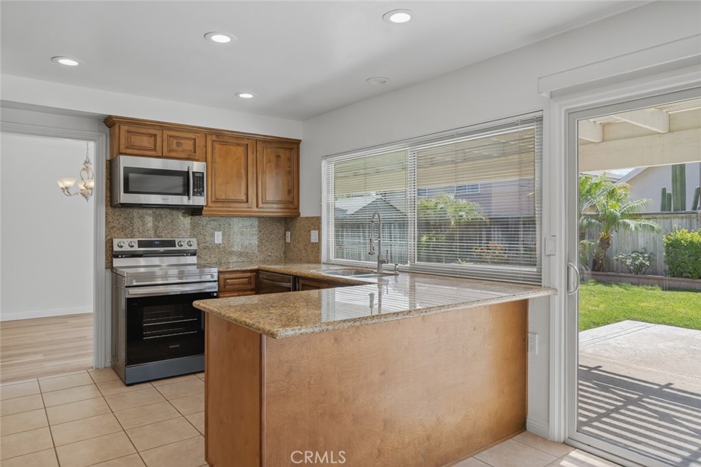 14652 Devonshire Avenue Property Photo 15