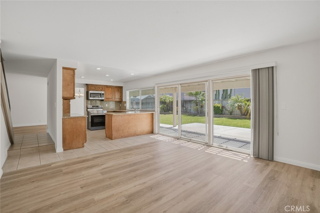 14652 Devonshire Avenue Property Photo 18