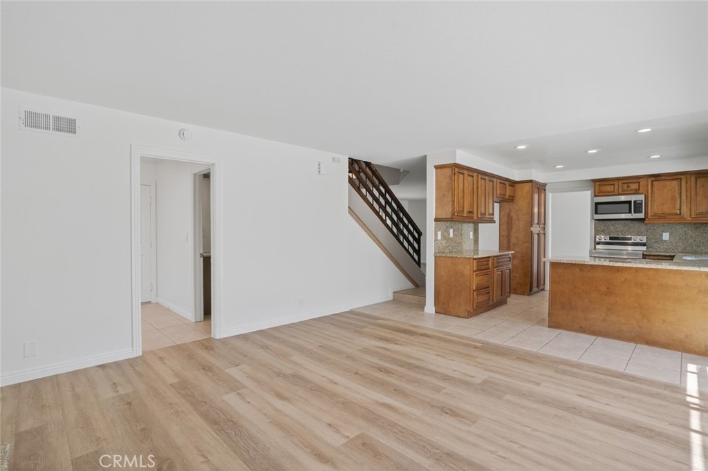 14652 Devonshire Avenue Property Photo 22