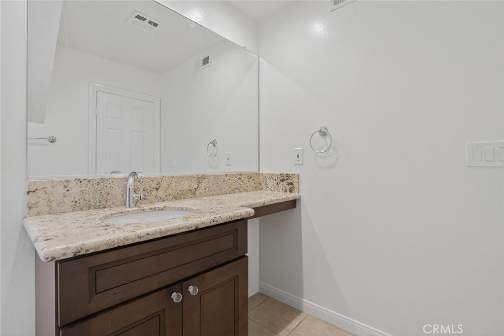 14652 Devonshire Avenue Property Photo 23