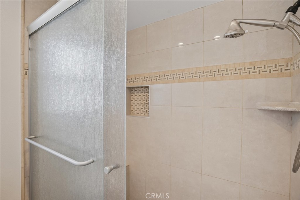 14652 Devonshire Avenue Property Photo 39