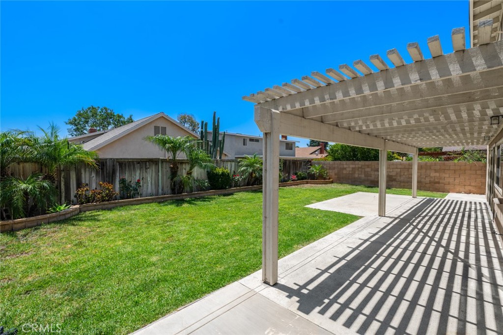14652 Devonshire Avenue Property Photo 41
