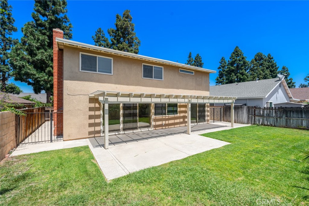 14652 Devonshire Avenue Property Photo 44