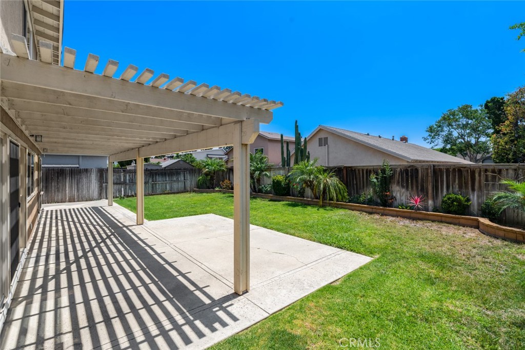 14652 Devonshire Avenue Property Photo 45