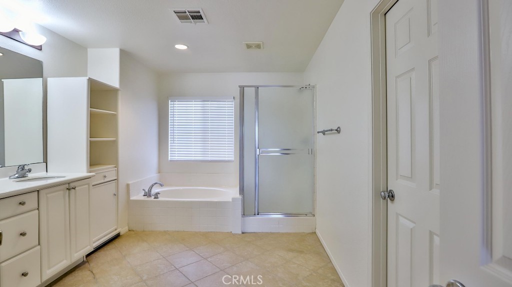 14131 Desert Rose Street Property Photo 9