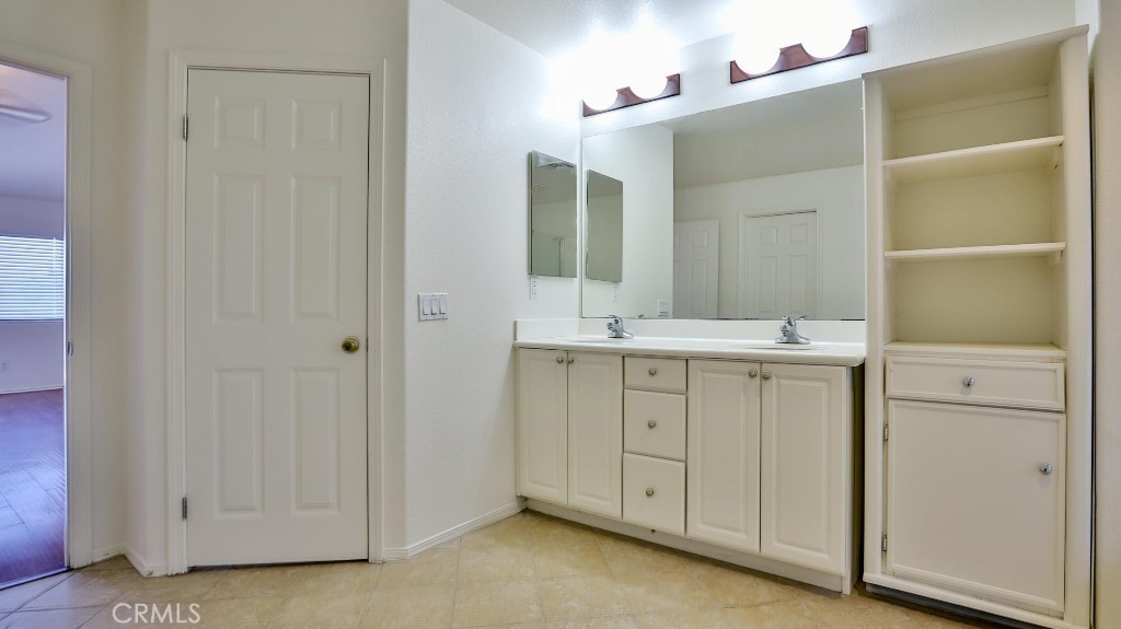 14131 Desert Rose Street Property Photo 10