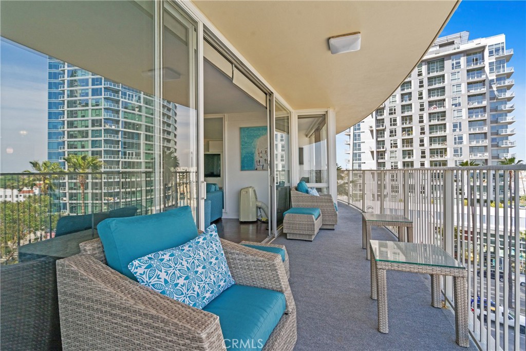 700 E Ocean Boulevard 1104 Property Photo 5