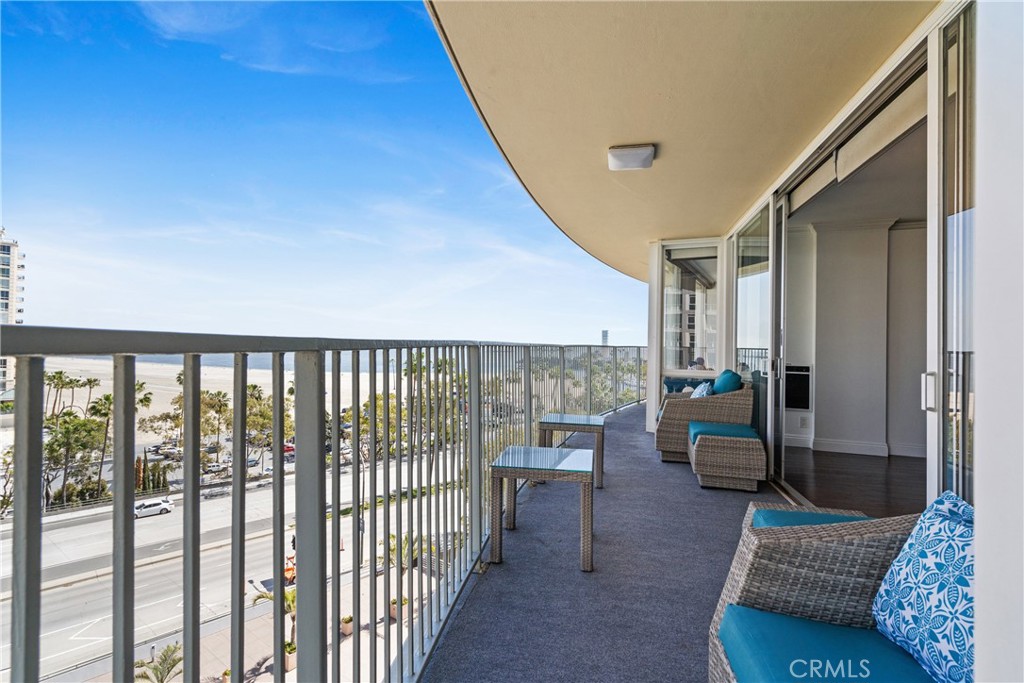 700 E Ocean Boulevard 1104 Property Photo 6