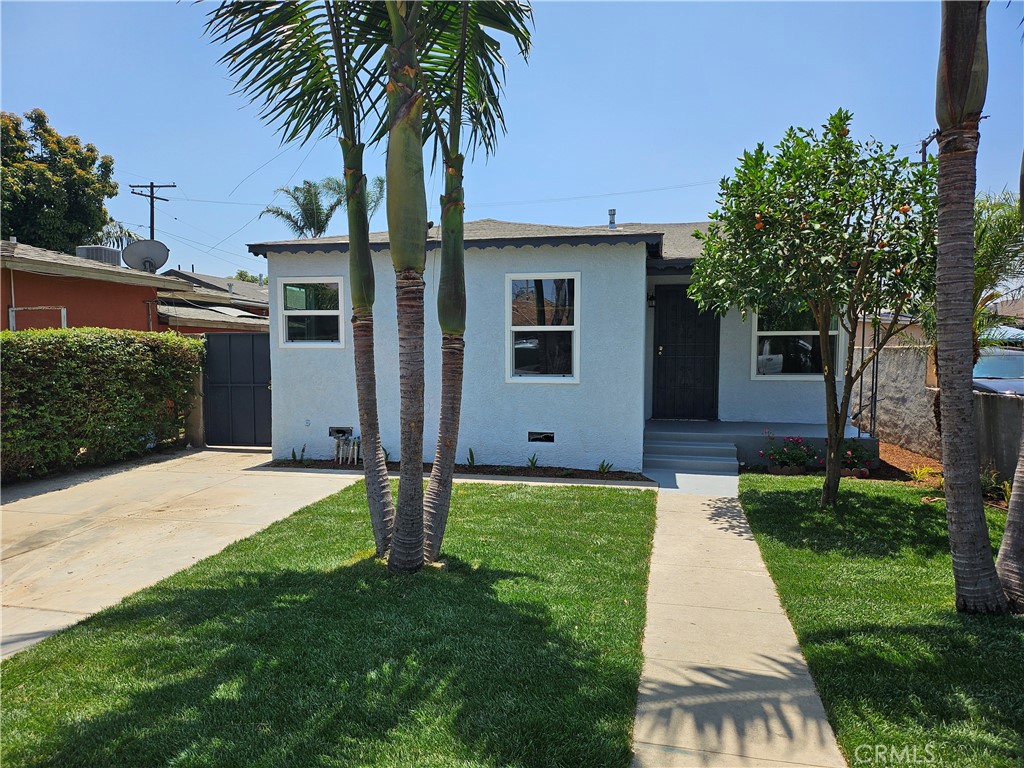4618 E Linsley Street Property Photo 1