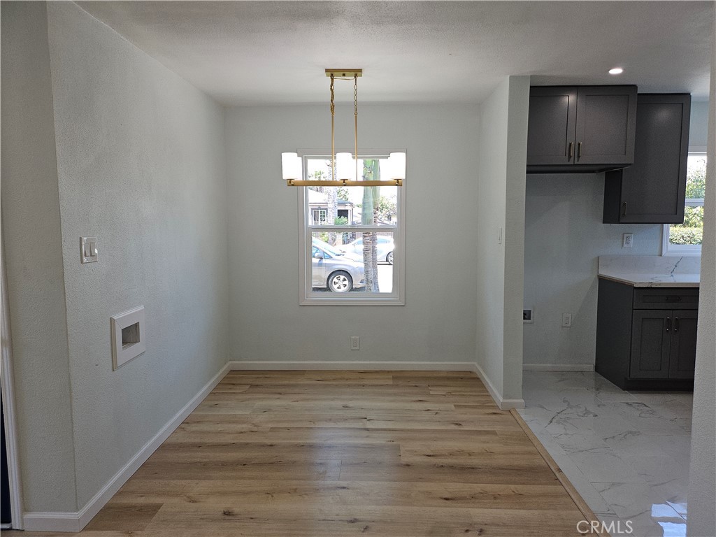 4618 E Linsley Street Property Photo 7