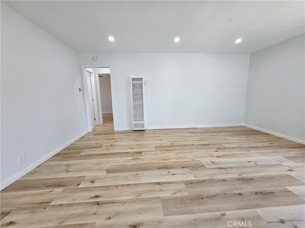 4618 E Linsley Street Property Photo 10