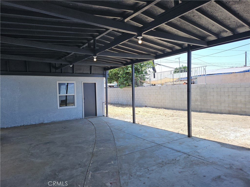 4618 E Linsley Street Property Photo 17