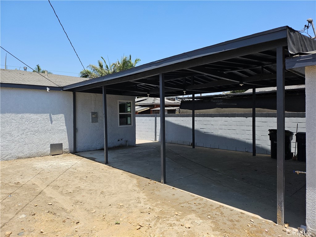 4618 E Linsley Street Property Photo 18
