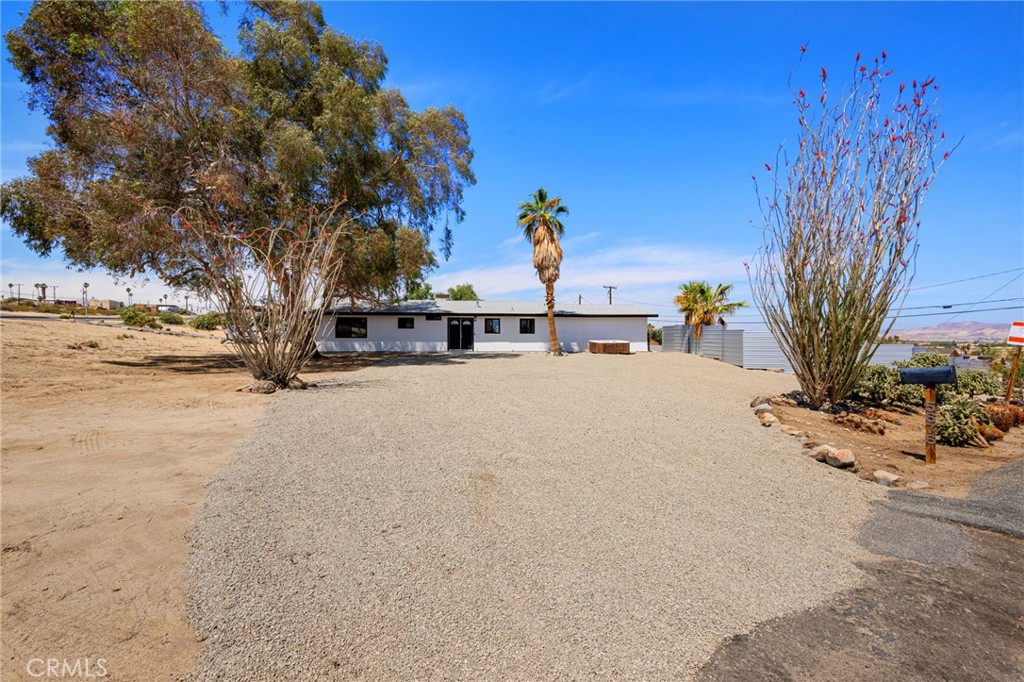 5676 Aztec Avenue Property Photo 3