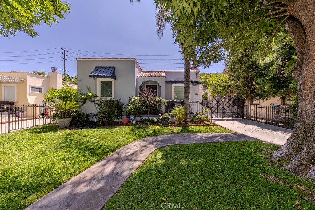 4712 Townsend Avenue Property Photo 1