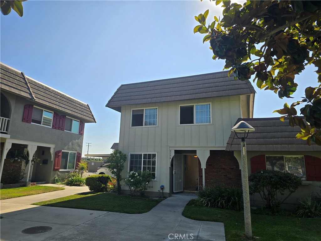 4756 Larwin Avenue Property Photo 1