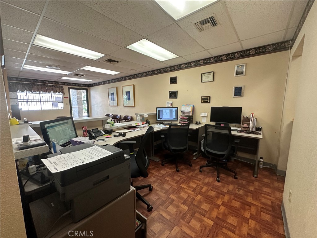 750 E Latham Avenue Property Photo 6