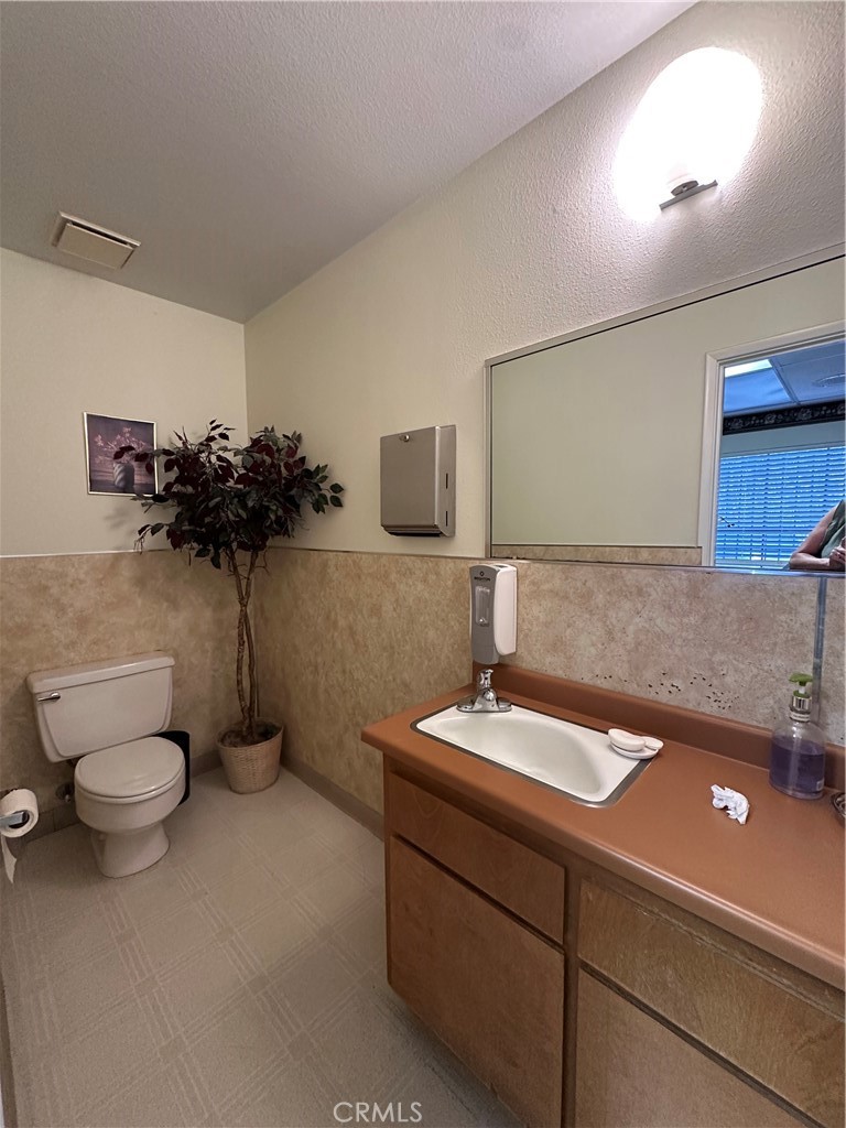 750 E Latham Avenue Property Photo 10
