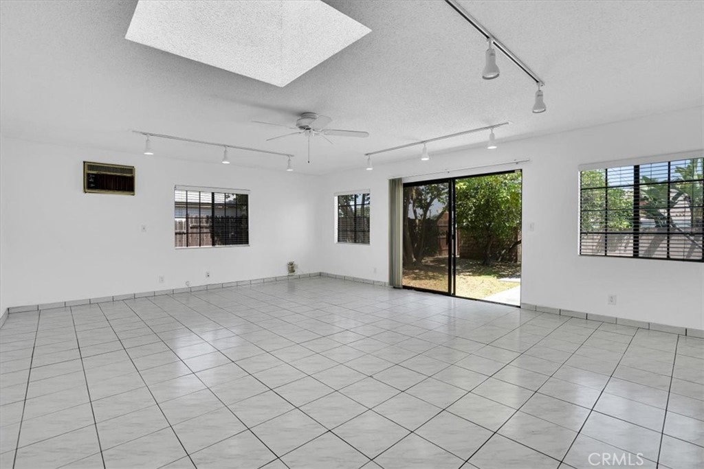 11903 Groveside Avenue Property Photo 10