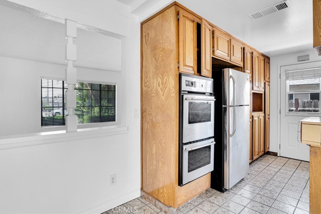 11903 Groveside Avenue Property Photo 15