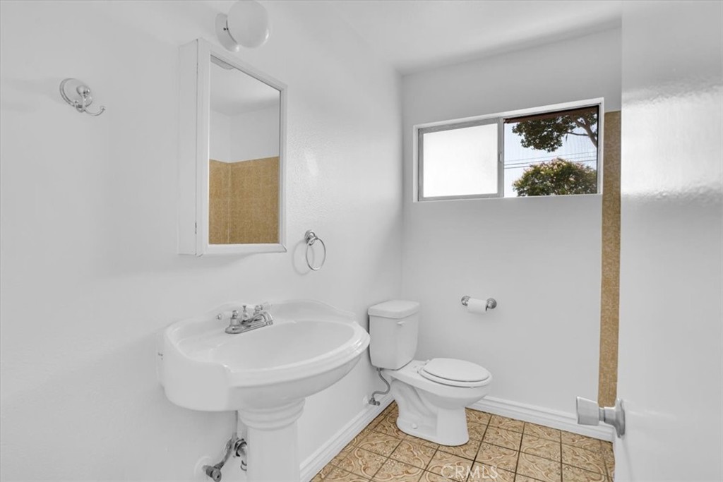 11903 Groveside Avenue Property Photo 18