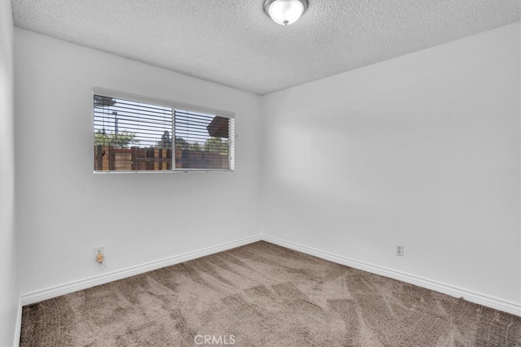 11903 Groveside Avenue Property Photo 20