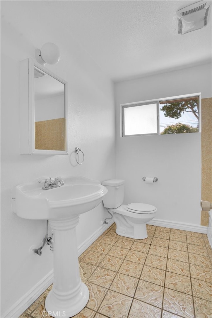 11903 Groveside Avenue Property Photo 27