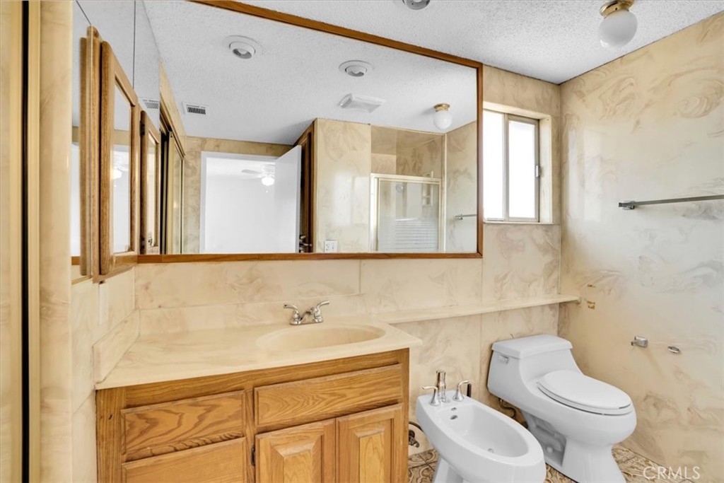 11903 Groveside Avenue Property Photo 31