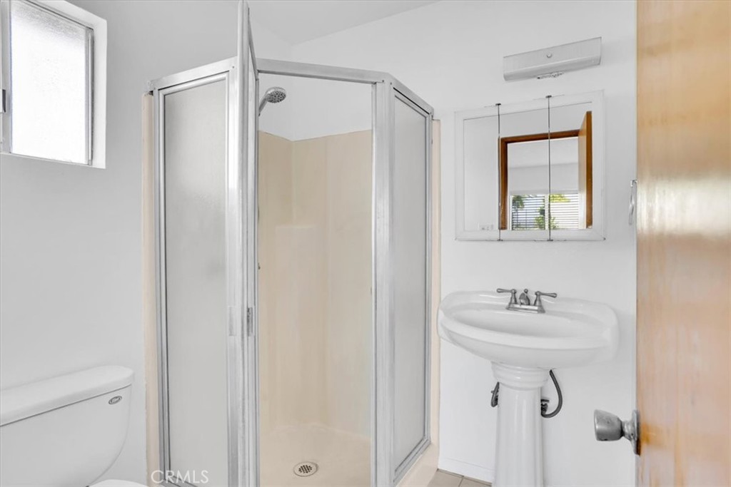 11903 Groveside Avenue Property Photo 33