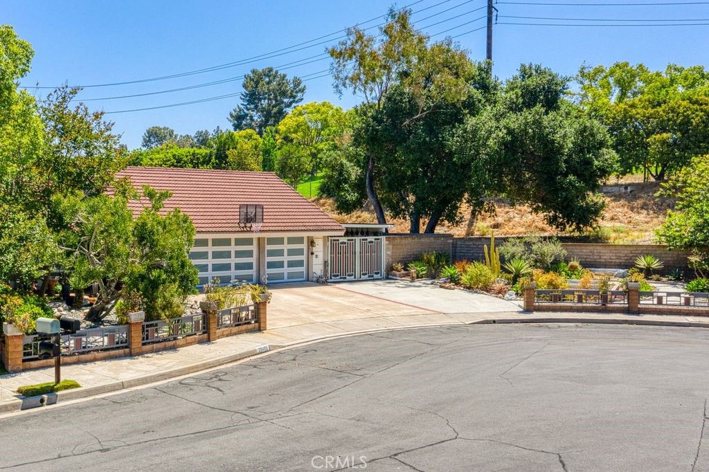 25495 Morningstar Road Property Photo 1