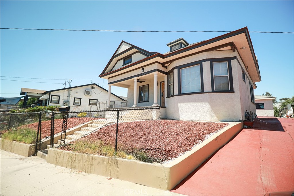 3221 Folsom Street Property Photo 1