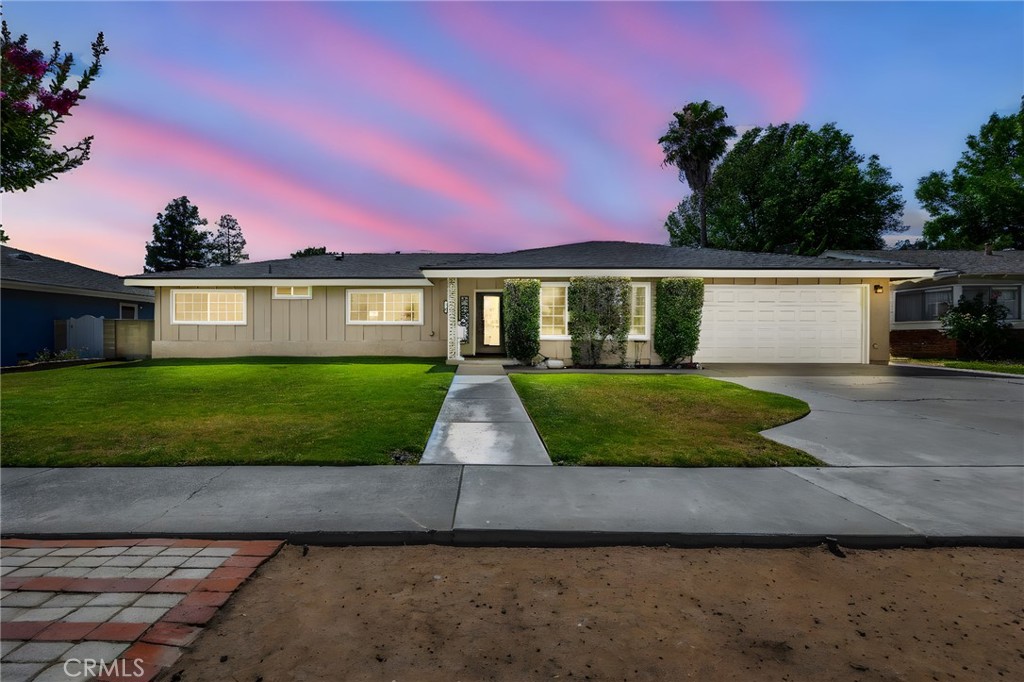 1219 N Van Buren Street Property Photo 1
