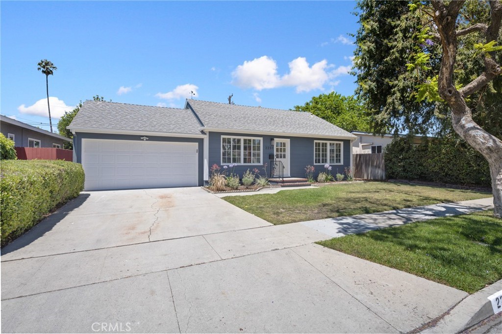 2231 Ocana Avenue Property Photo 1