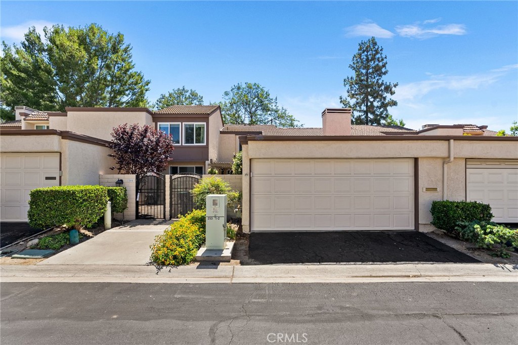253 S Vista Del Monte Property Photo 1