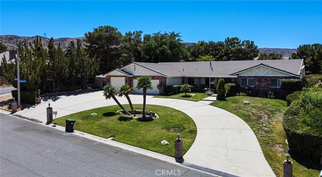 41653 62nd Street W Property Photo 1