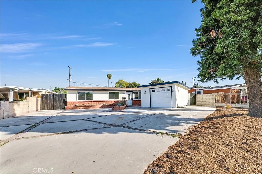 11912 Arthur Drive Property Photo 1