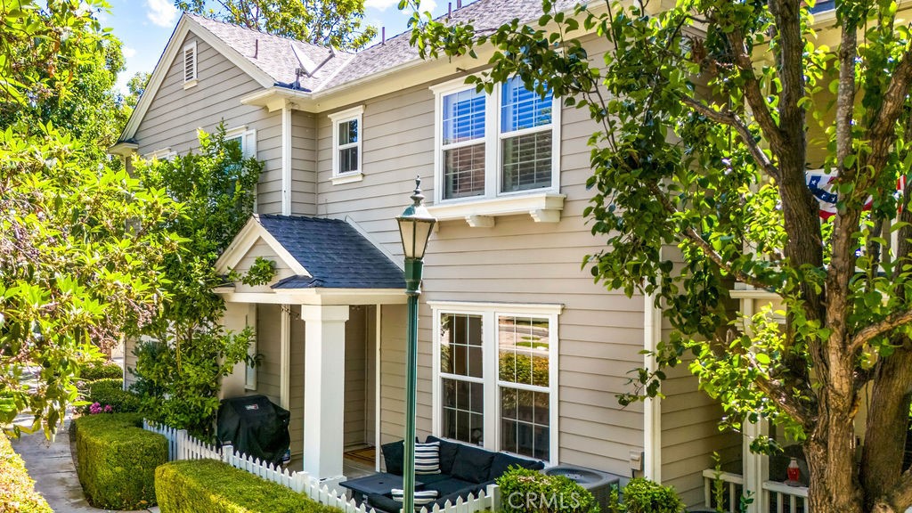 5 Duxbury Street