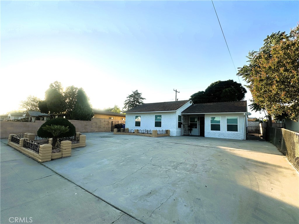 1598 W 7th Street Property Photo 2