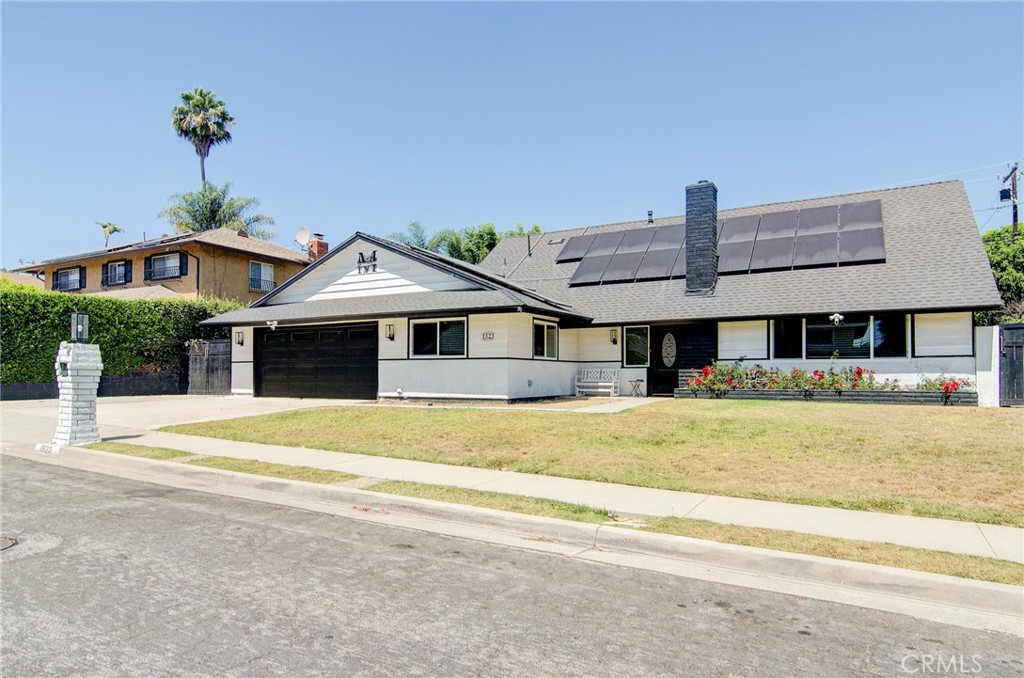1523 Finegrove Avenue Property Photo 1