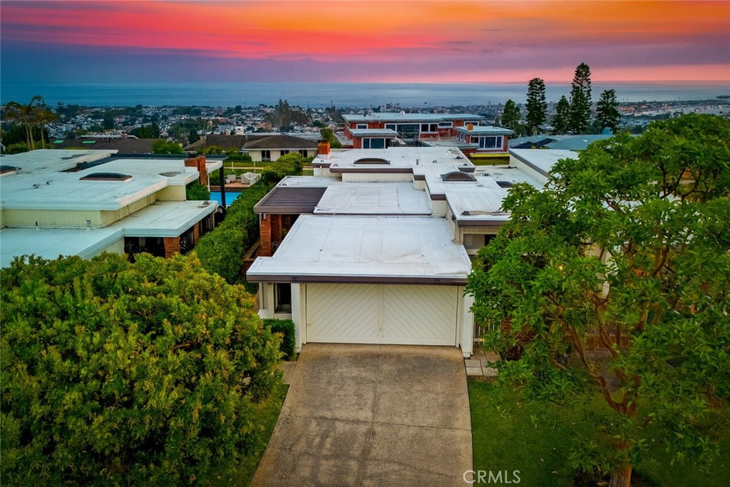 21 Beachcomber Drive Property Photo 2