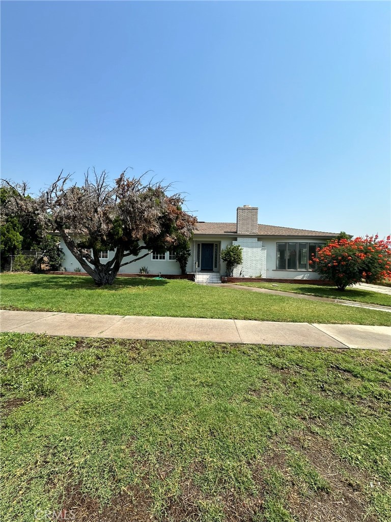 1158 W 11th Street Property Photo 1