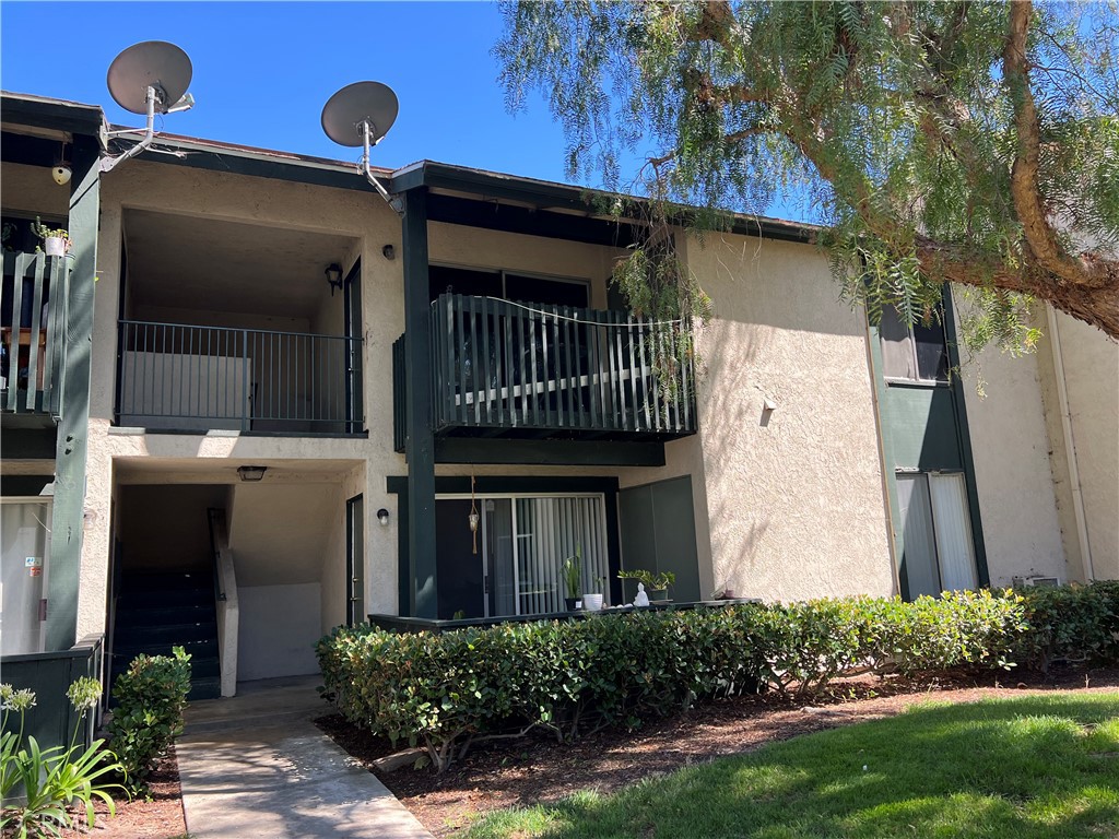 23240 Orange Avenue 8 Property Photo 1