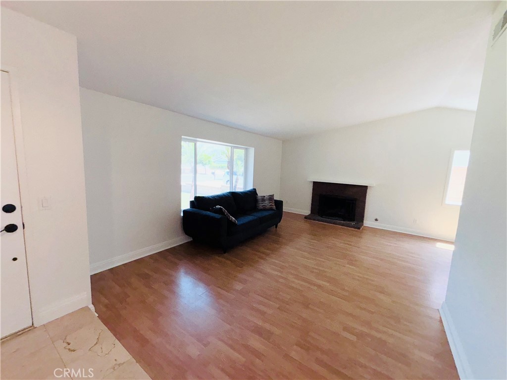 10349 Victoria Street Property Photo 5