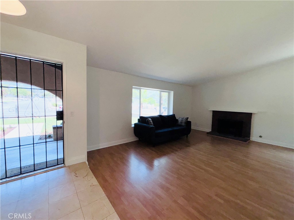 10349 Victoria Street Property Photo 6