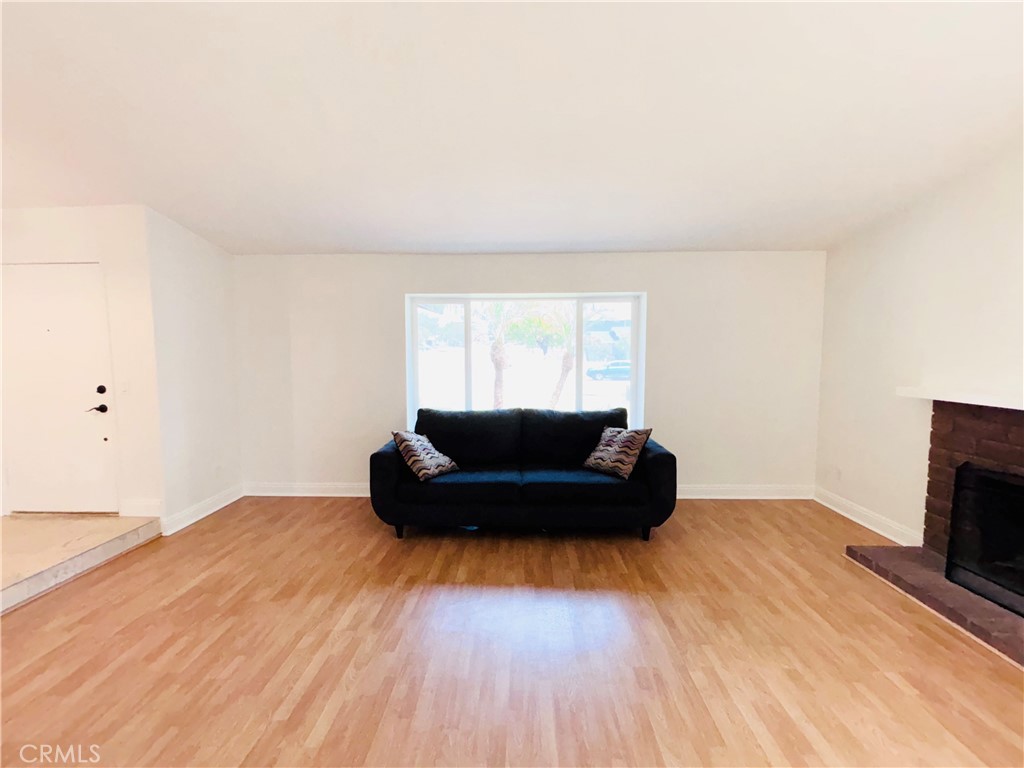 10349 Victoria Street Property Photo 8