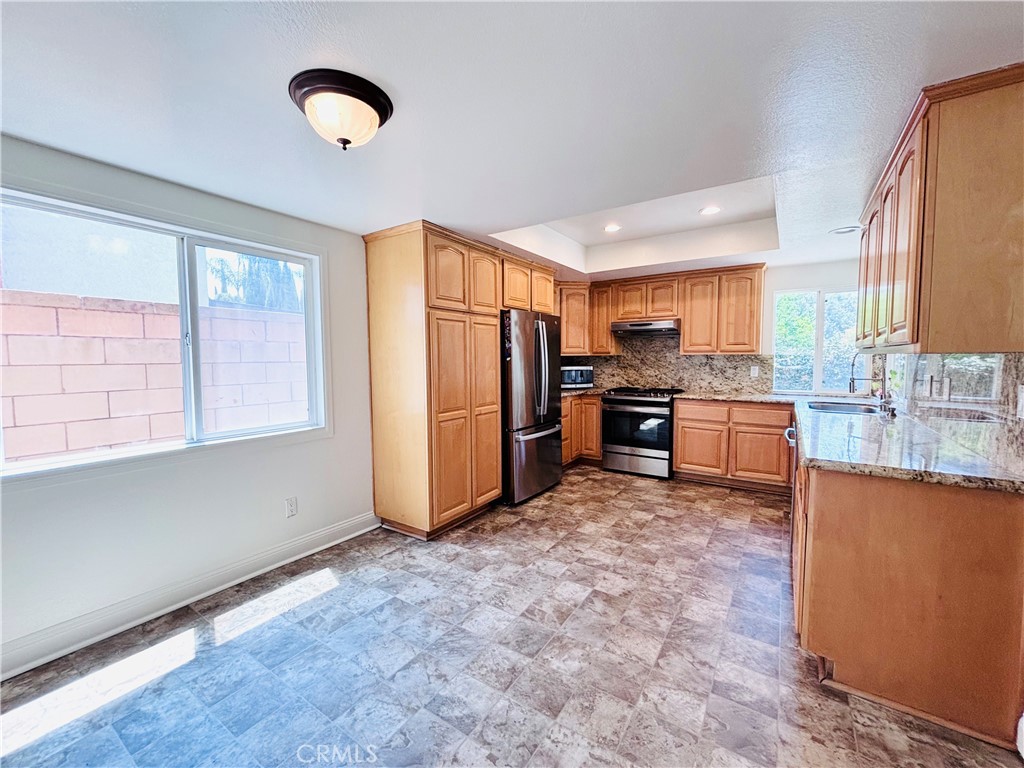 10349 Victoria Street Property Photo 10