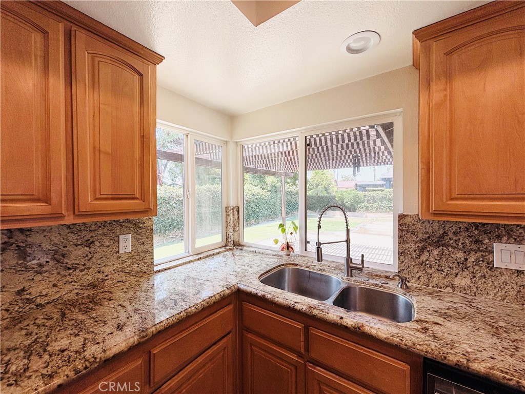 10349 Victoria Street Property Photo 13