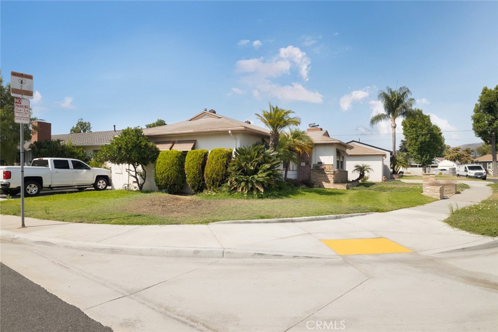 6837 Boer Avenue Property Photo 5