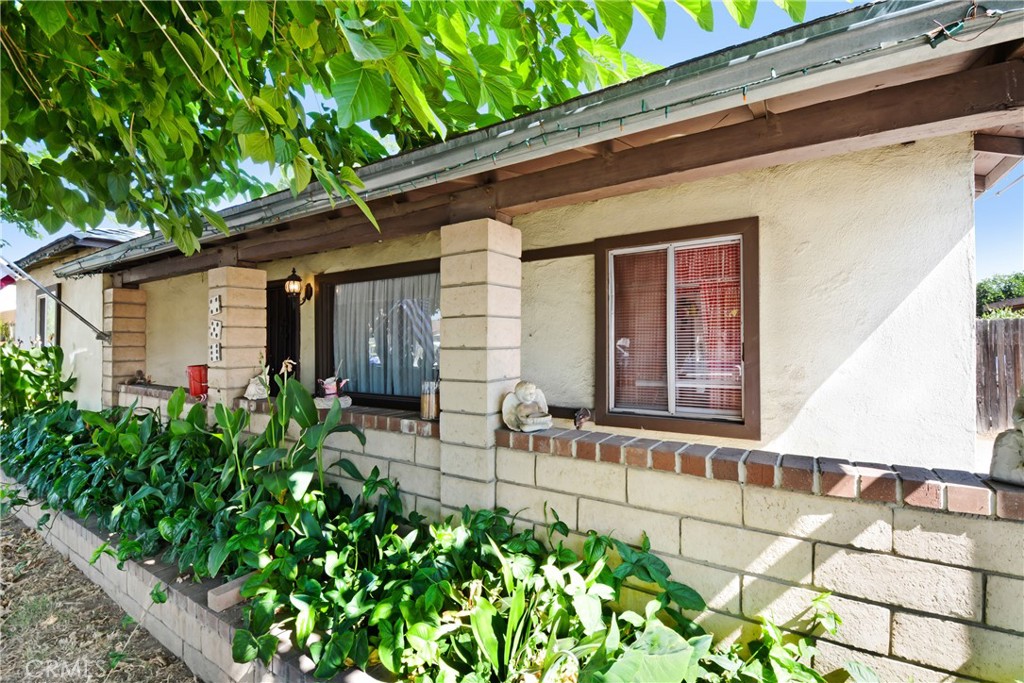 456 E Wilson Street Property Photo 2